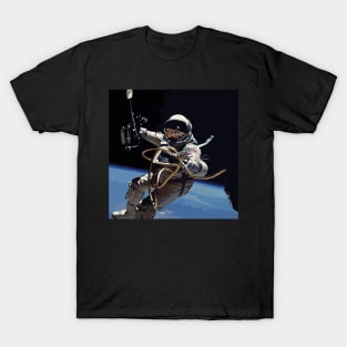 Astronaut Ed White's Spacewalk Colour Vector Art T-Shirt